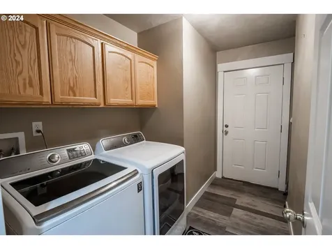 24899 Kingpin Loop Veneta OR 97487