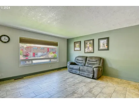827 NW 6th Street Pendleton OR 97801