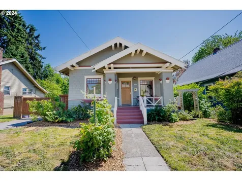 3804 Se Mall Street Portland OR 97202