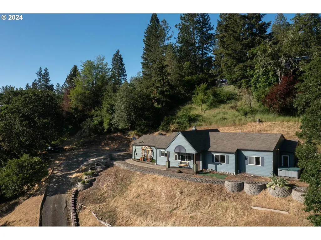 1396 SE Laurel Court Roseburg OR 97470