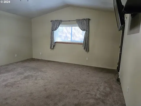 1396 SE Laurel Court Roseburg OR 97470