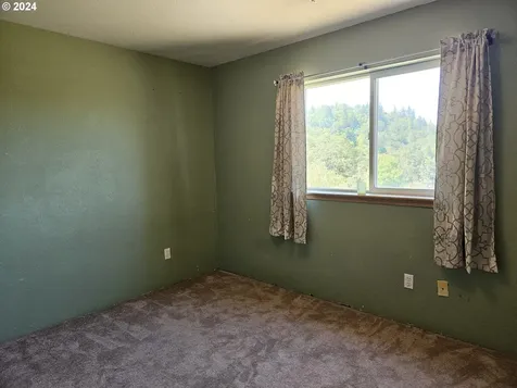 1396 SE Laurel Court Roseburg OR 97470