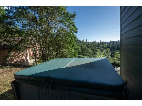 1396 SE Laurel Court Roseburg OR 97470