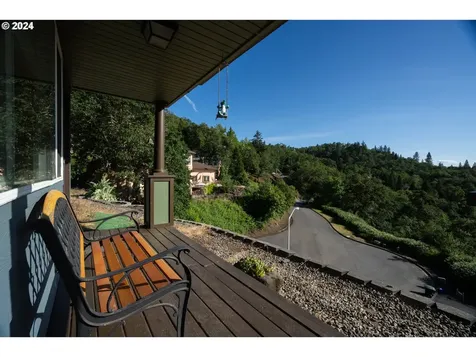 1396 SE Laurel Court Roseburg OR 97470
