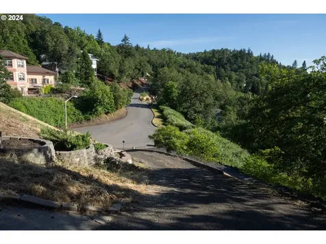1396 SE Laurel Court Roseburg OR 97470
