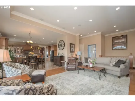 2630 W 1st Street Washougal WA 98671