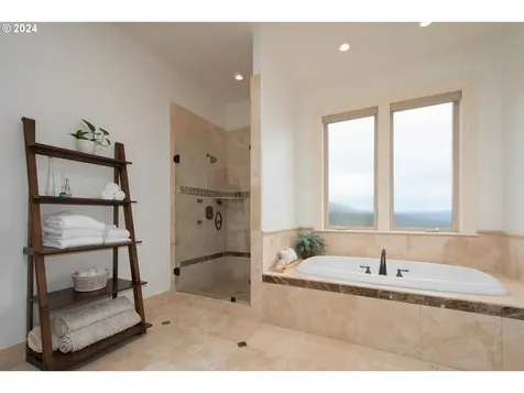 2630 W 1st Street Washougal WA 98671
