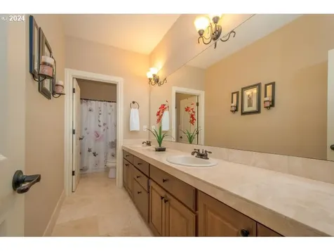 2630 W 1st Street Washougal WA 98671
