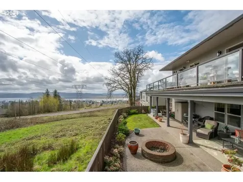 2630 W 1st Street Washougal WA 98671