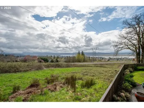 2630 W 1st Street Washougal WA 98671