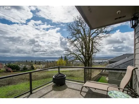 2630 W 1st Street Washougal WA 98671