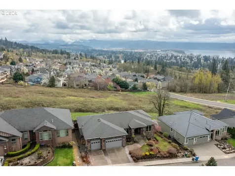 2630 W 1st Street Washougal WA 98671