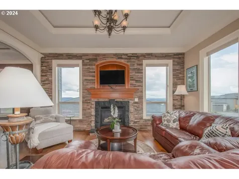 2630 W 1st Street Washougal WA 98671