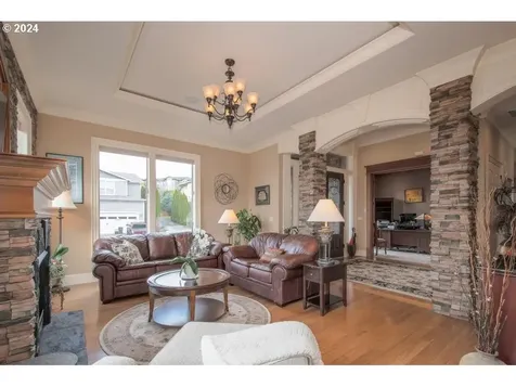 2630 W 1st Street Washougal WA 98671
