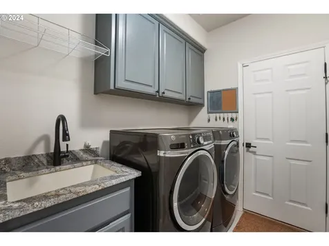 14116 Se Eastridge Court Portland OR 97236
