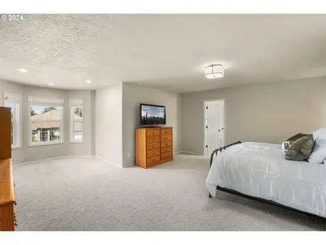 14116 Se Eastridge Court Portland OR 97236