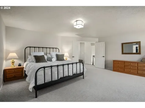 14116 Se Eastridge Court Portland OR 97236