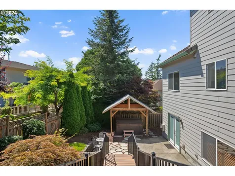 14116 Se Eastridge Court Portland OR 97236