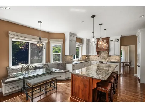 14116 Se Eastridge Court Portland OR 97236