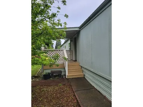 1400 S Elm Street Canby OR 97013