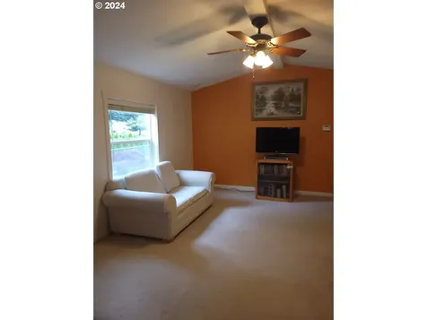 1400 S Elm Street Canby OR 97013