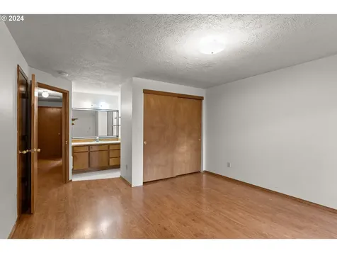 2263 SW Augusta Drive Beaverton OR 97003