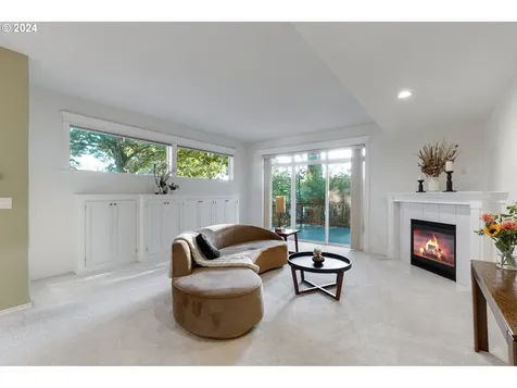 6231 Sw 18th Drive Portland OR 97239