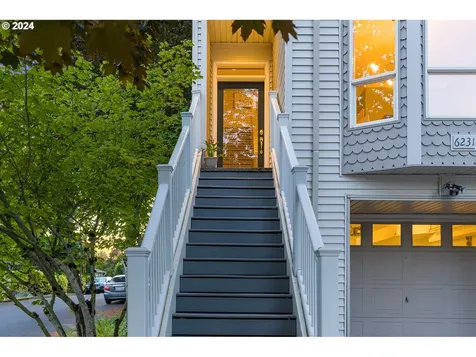 6231 Sw 18th Drive Portland OR 97239