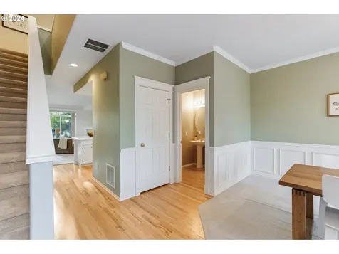 6231 Sw 18th Drive Portland OR 97239