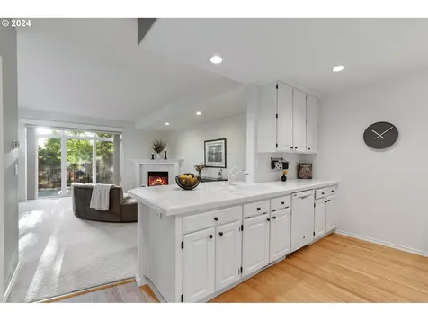 6231 Sw 18th Drive Portland OR 97239