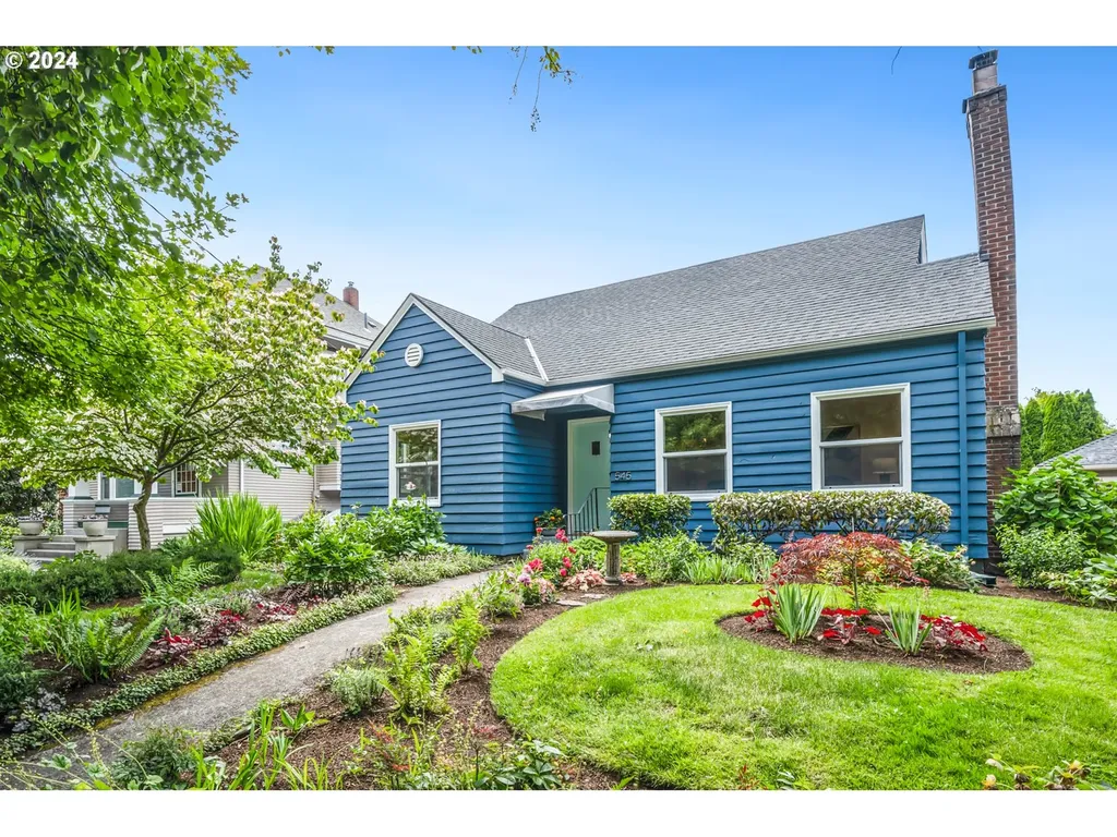 545 Ne Hazelfern Place Portland OR 97232