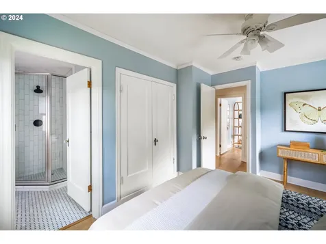 545 Ne Hazelfern Place Portland OR 97232