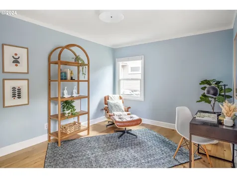 545 Ne Hazelfern Place Portland OR 97232