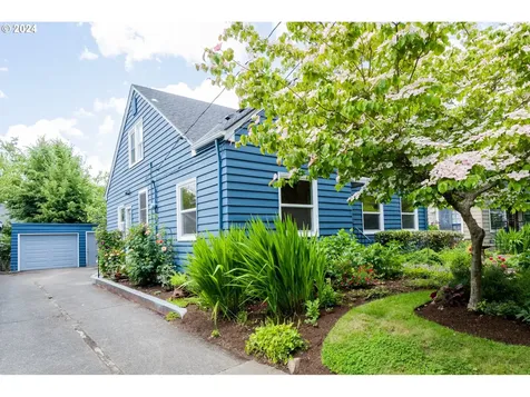 545 Ne Hazelfern Place Portland OR 97232