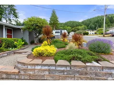 3488 Ridgeway Drive Reedsport OR 97467