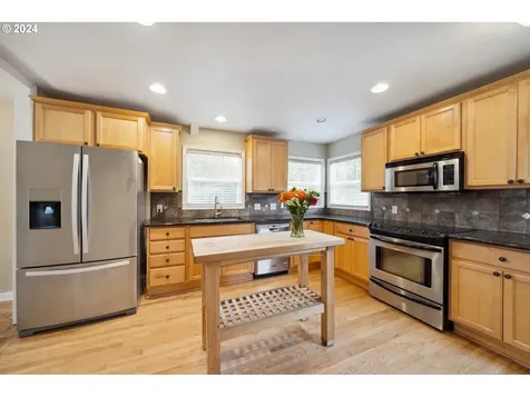 7435 N Chautauqua Boulevard Portland OR 97217
