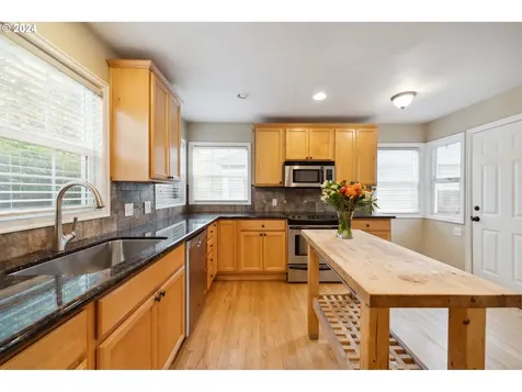 7435 N Chautauqua Boulevard Portland OR 97217