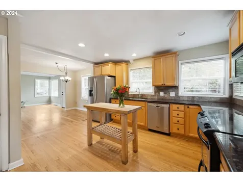 7435 N Chautauqua Boulevard Portland OR 97217