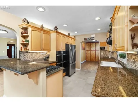 6565 Lowry Drive West Linn OR 97068