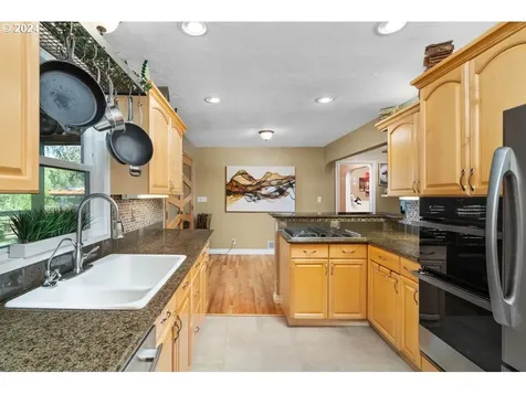 6565 Lowry Drive West Linn OR 97068