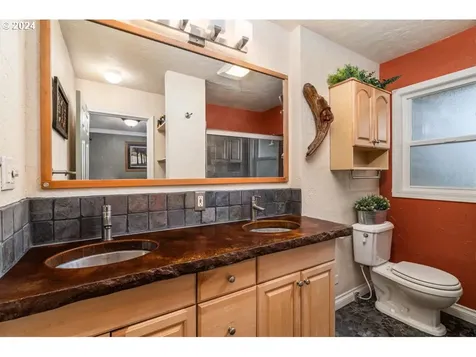 6565 Lowry Drive West Linn OR 97068