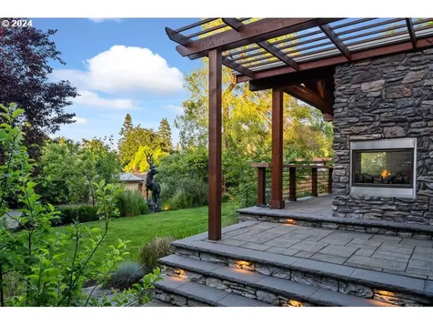 6565 Lowry Drive West Linn OR 97068