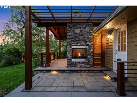6565 Lowry Drive West Linn OR 97068