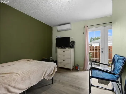 7855 SE 66th Avenue Portland OR 97206
