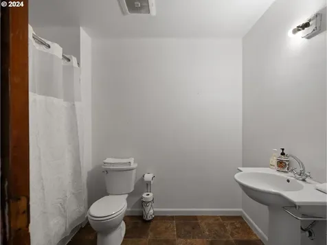 7855 SE 66th Avenue Portland OR 97206
