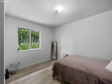 7855 SE 66th Avenue Portland OR 97206