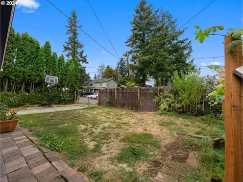 7855 SE 66th Avenue Portland OR 97206
