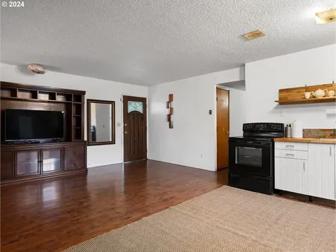7855 SE 66th Avenue Portland OR 97206