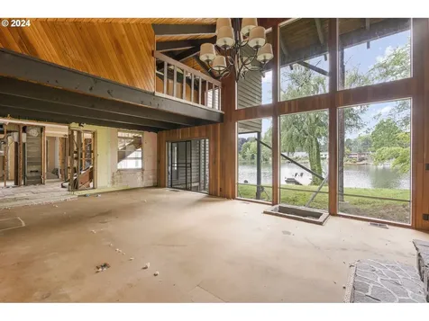 21445 Ne Interlachen Lane Fairview OR 97024