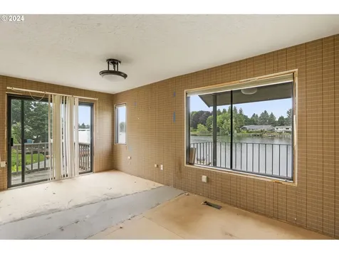 21445 Ne Interlachen Lane Fairview OR 97024